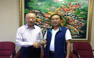 印尼著名僑領(lǐng)、印尼泛印集團(tuán)董事長(zhǎng)、印尼總統(tǒng)大學(xué)創(chuàng)辦人-李文光